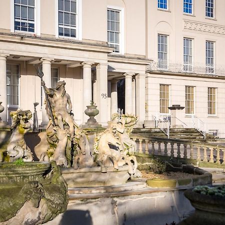 Elliot Oliver - Luxury 2 Bedroom Regency Apartment With Parking & Ev Charger Cheltenham Exterior foto