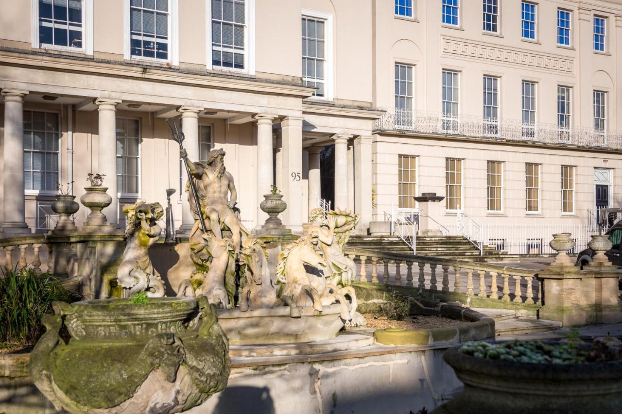 Elliot Oliver - Luxury 2 Bedroom Regency Apartment With Parking & Ev Charger Cheltenham Exterior foto