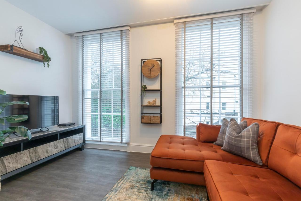 Elliot Oliver - Luxury 2 Bedroom Regency Apartment With Parking & Ev Charger Cheltenham Exterior foto